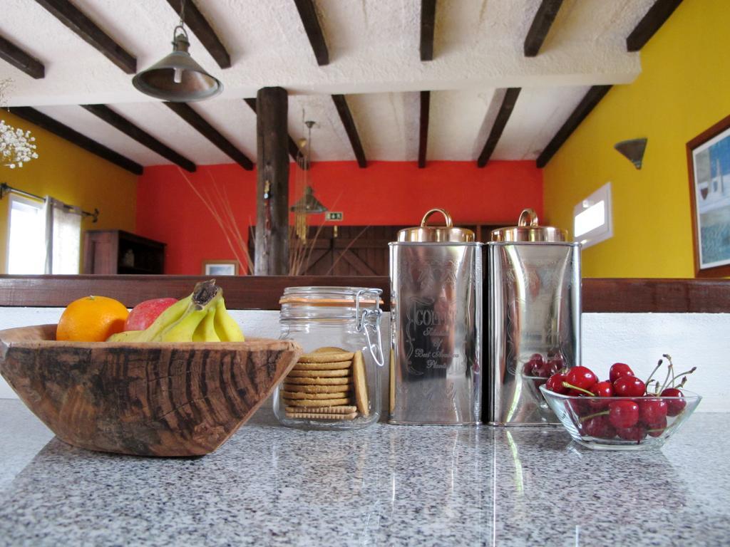 Bisbis House Pension Porto Moniz Buitenkant foto