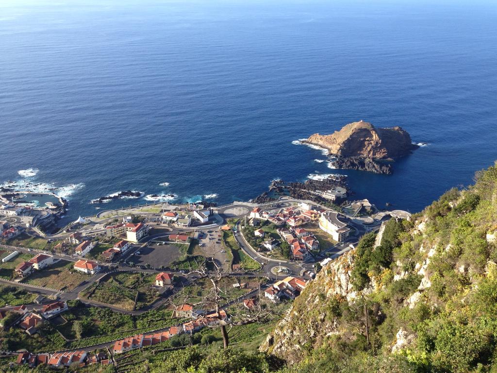 Bisbis House Pension Porto Moniz Buitenkant foto