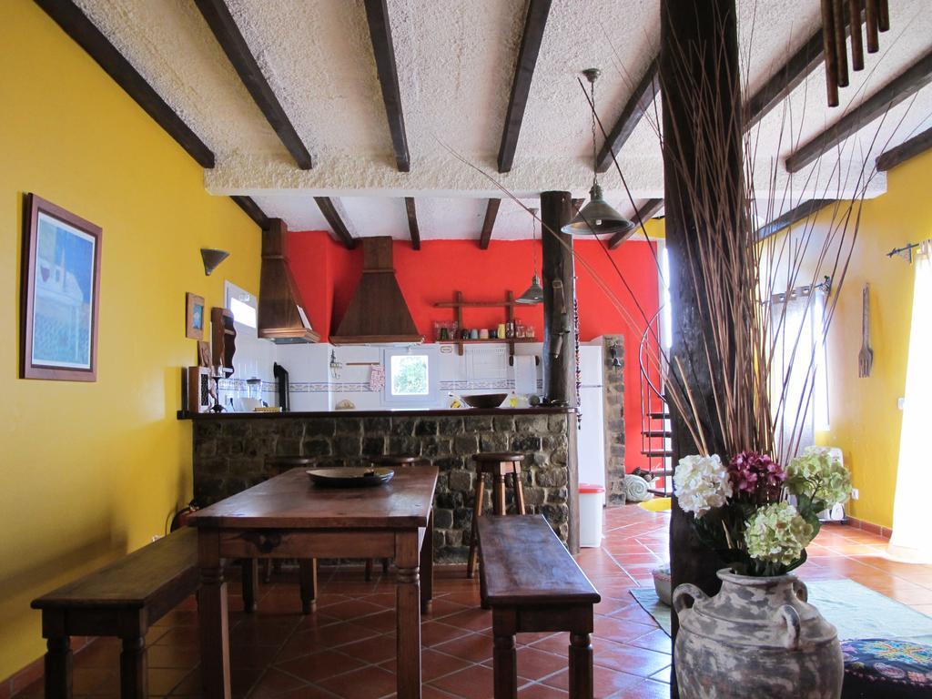 Bisbis House Pension Porto Moniz Buitenkant foto