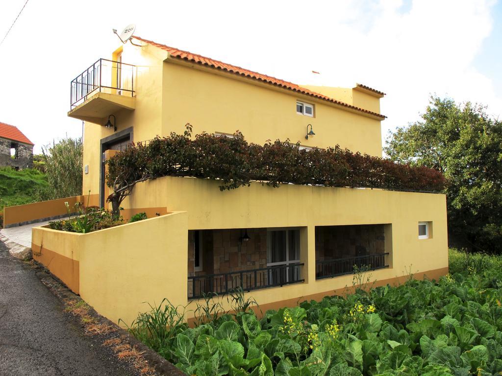 Bisbis House Pension Porto Moniz Buitenkant foto